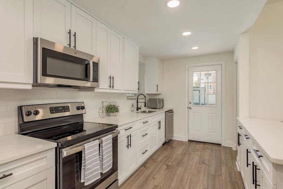 Full Kitchen