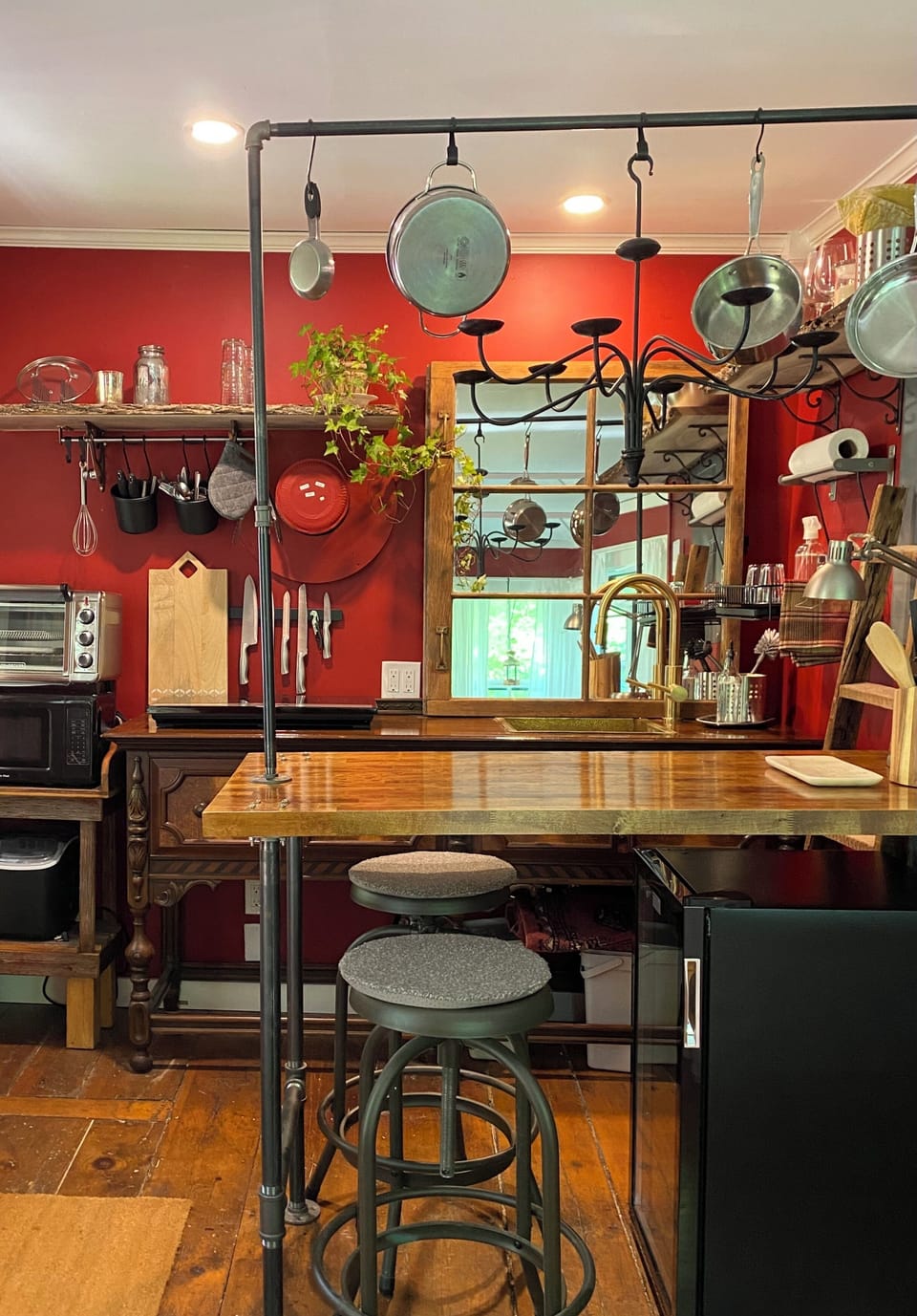 Kitchen and Eating Area