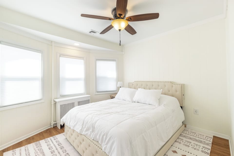 Queen Bed with Twin Trundle