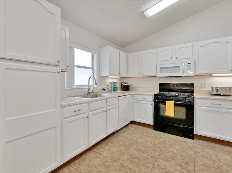 Ample cupboards and cabinets for the kitchen