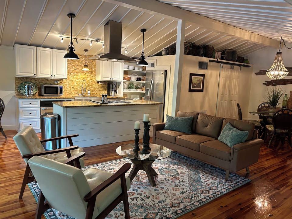 Spacious living room