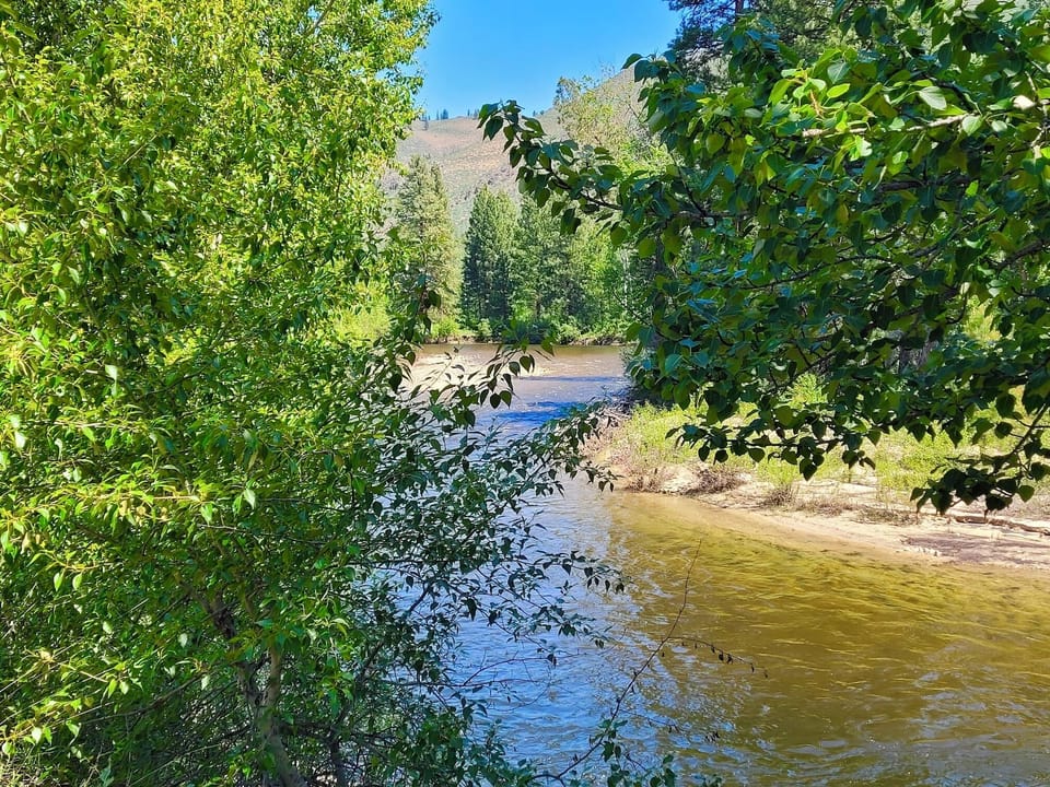 The property actually does sit near a bend of a river:) 