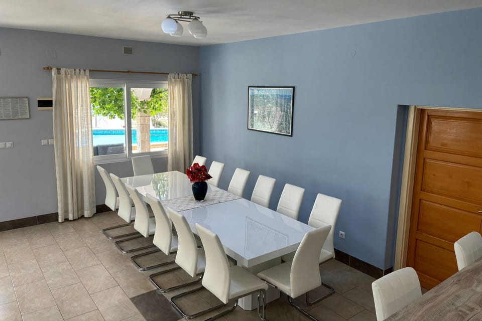Dining room 1