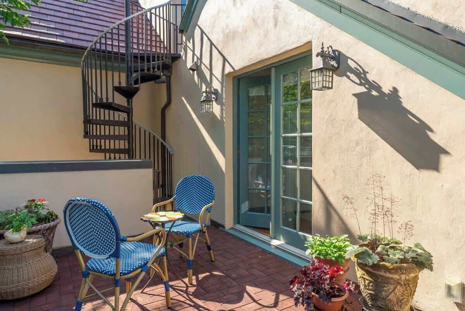 Private terrace off McIntire room