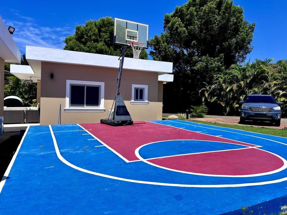 Sport court