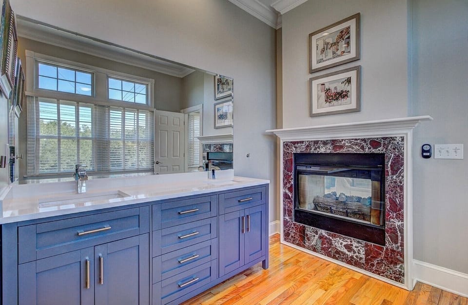 Master Suite Bath, Vanity