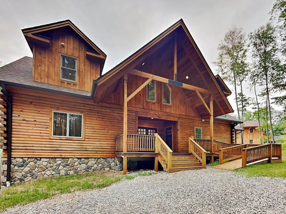 Welcome to Fortune Mountain Retreat!