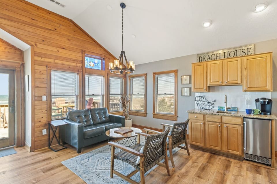 Top Level Seating and Wet Bar