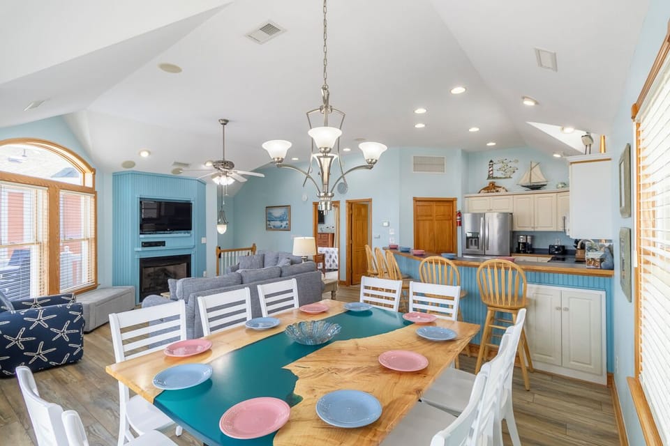 Top Level Dining Area
