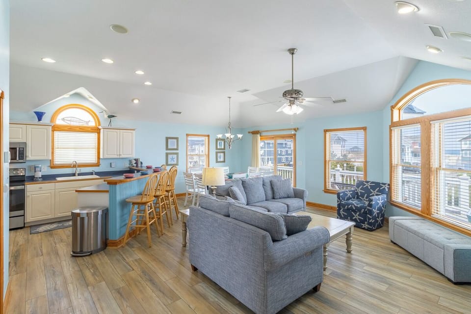 Top Level Living Area