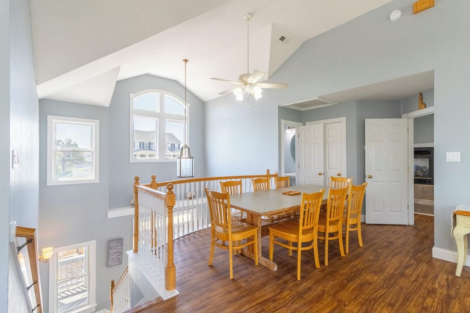 Top Level Additional Dining Area