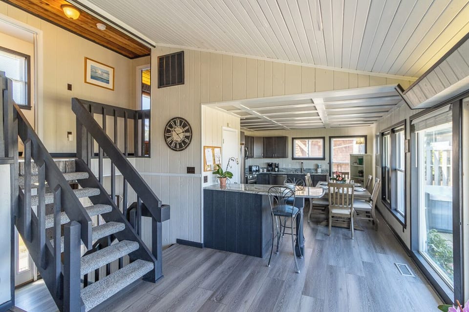 Mid Level Kitchen