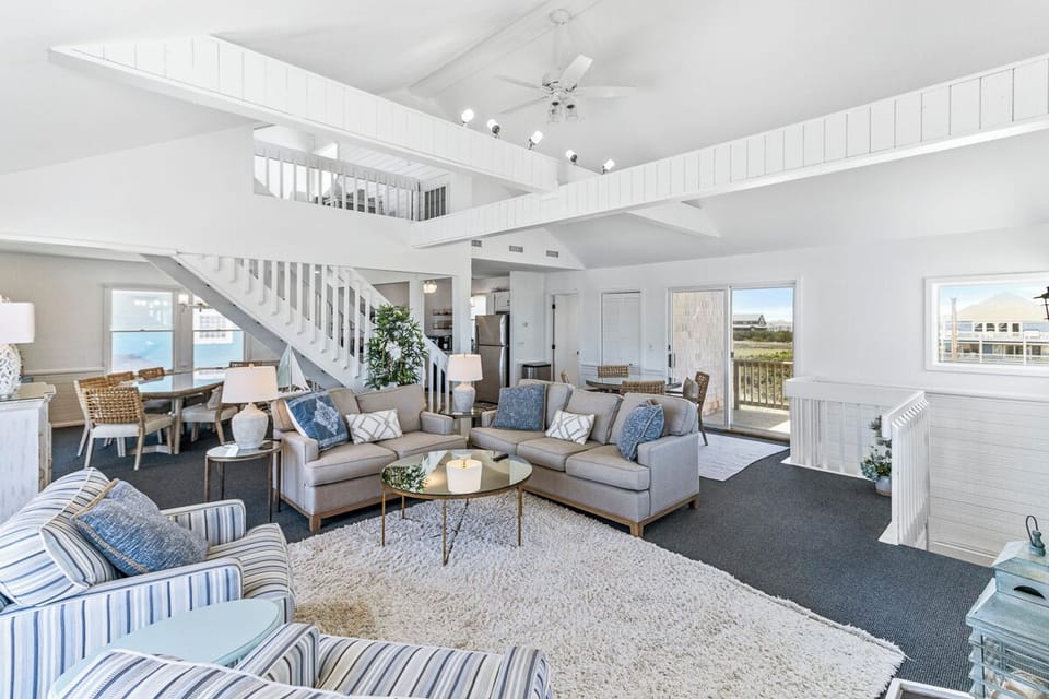 Top Level Living Area