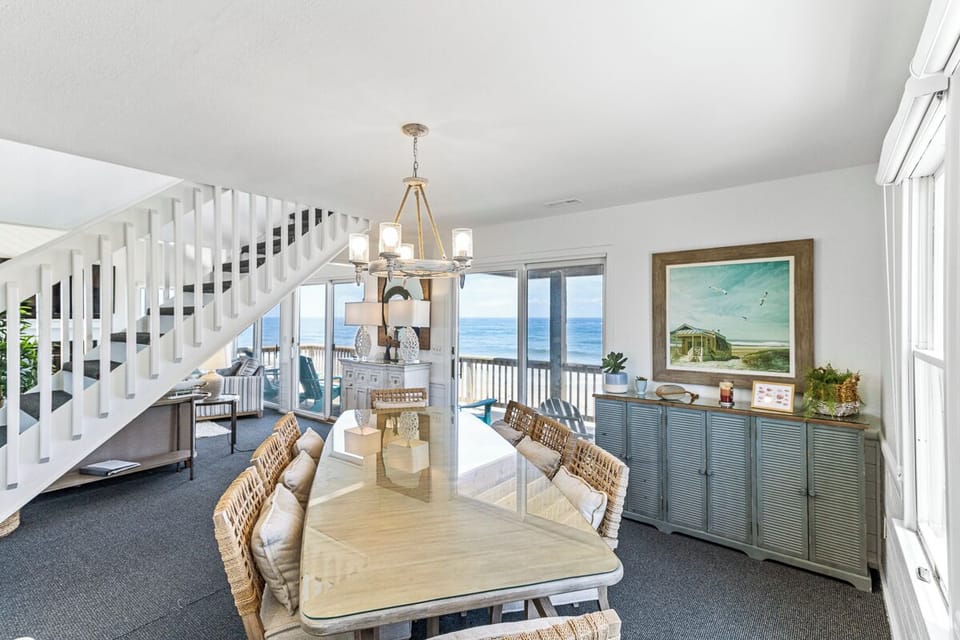 Top Level Dining Area