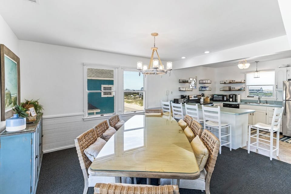 Top Level Dining Area