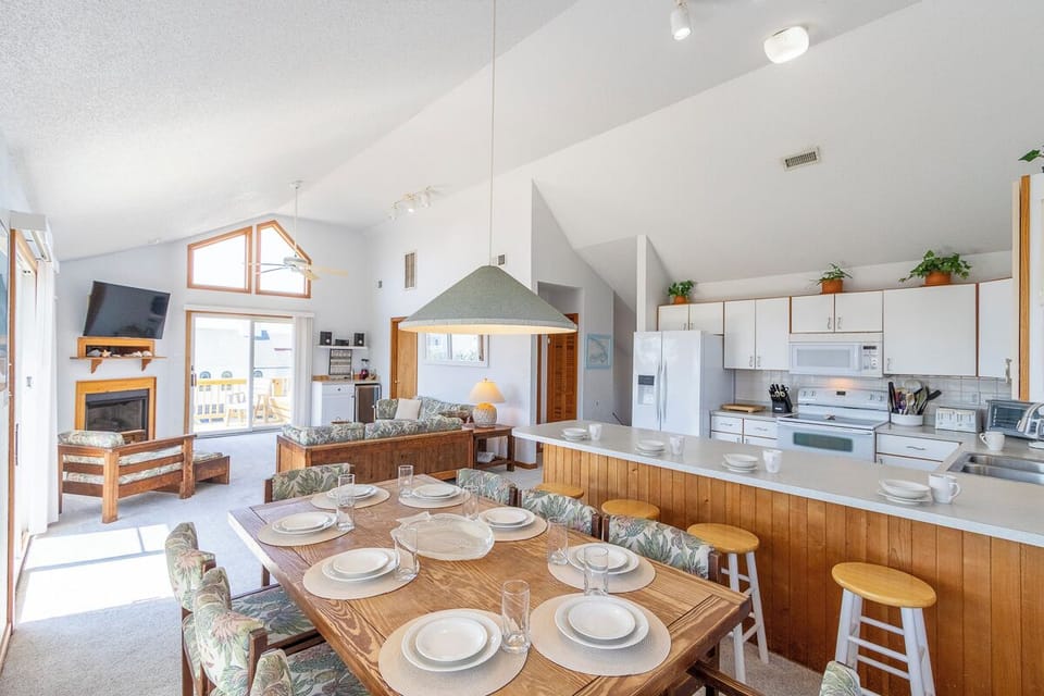 Top Level Dining Area