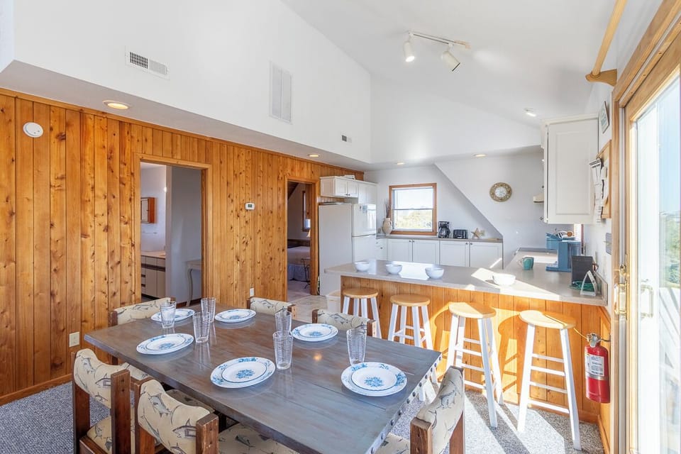 Top Level Dining Area