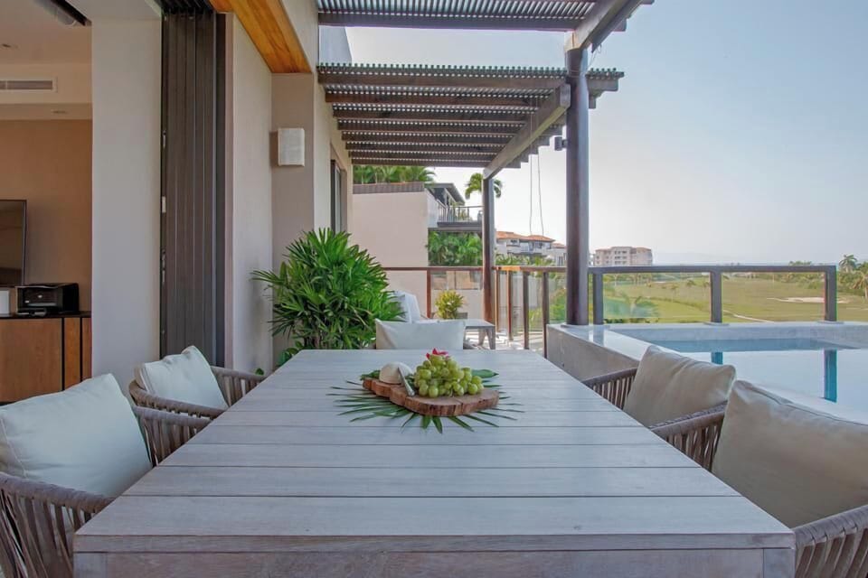 Main Patio (2)
