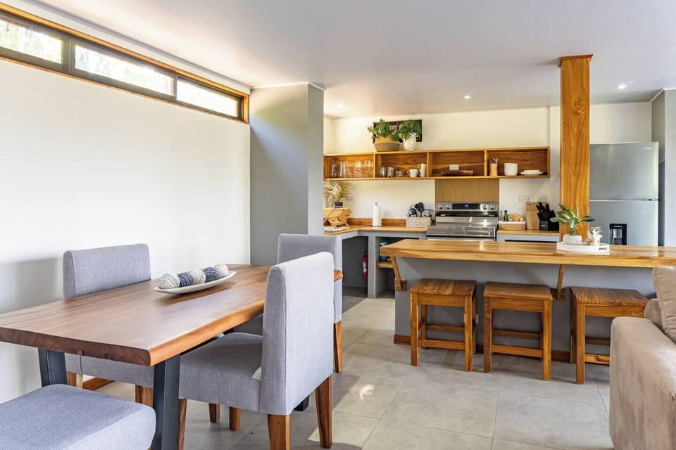 2nd Floor Kitchen/Dining