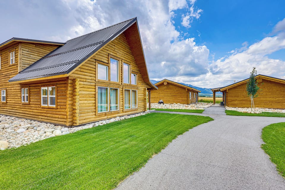 Parking | Driveway (2 Vehicles)