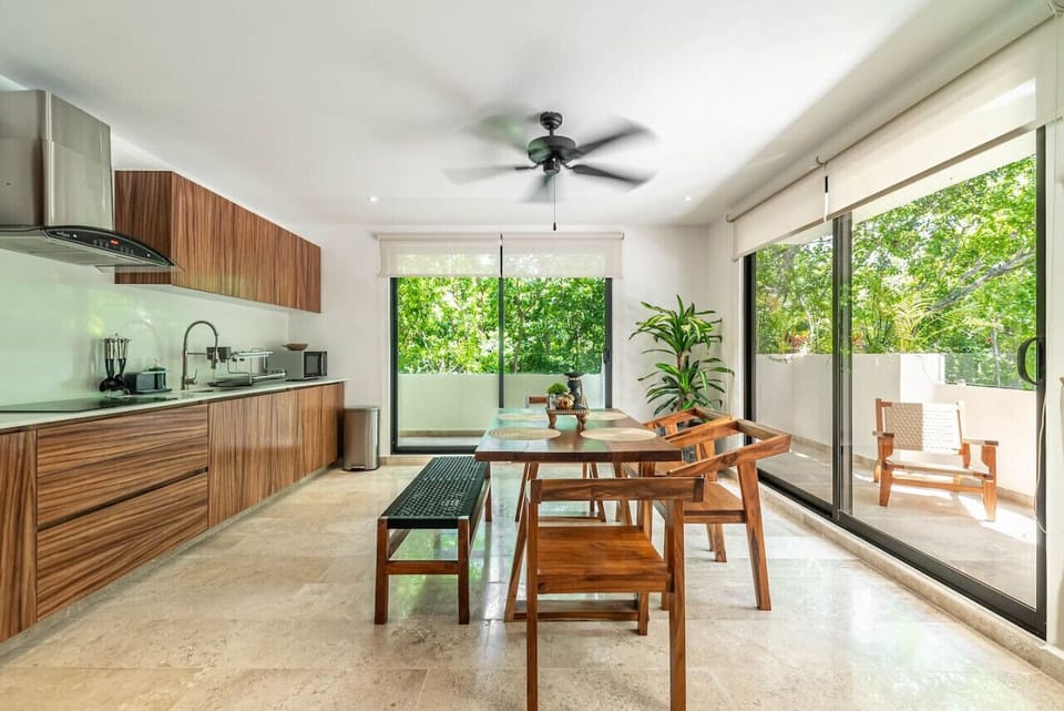 Fully equipped kitchen with everything you need to cook up your favorite meals