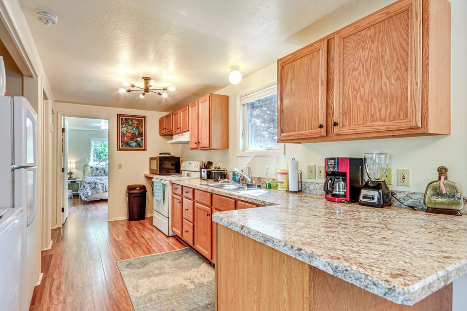 Kitchen | Drip Coffee Maker | Toaster | Cooking Basics
