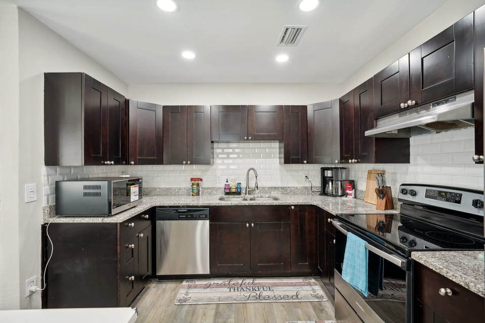 Fully equipped kitchen