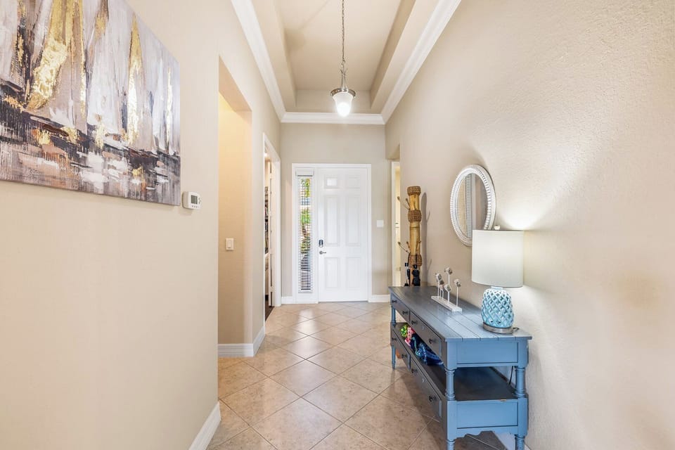Entrance from the front porch into the home
