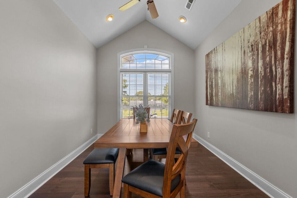 Formal dining room