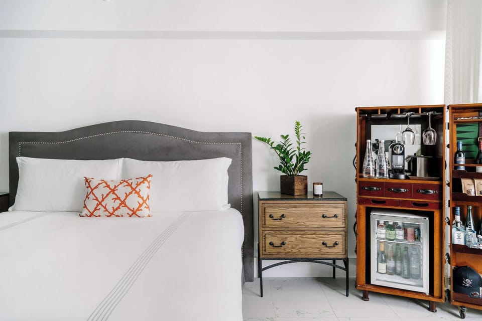 Unit with King-sized bed