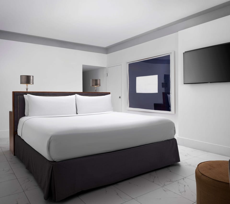 Unit with King-sized bed