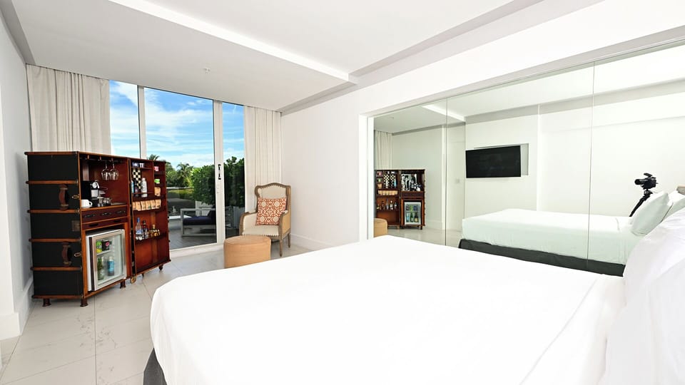 Unit with King-sized bed