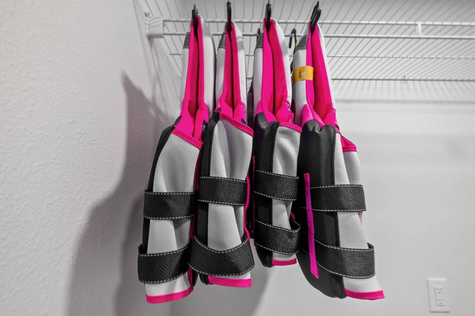 4 Life jackets for Kayaks