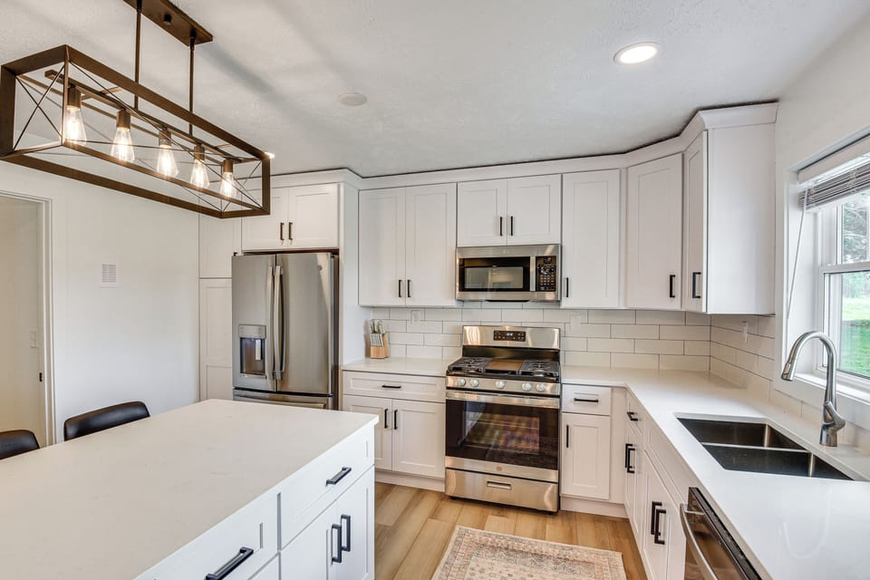 Kitchen | Drip Coffee Maker | Dishwasher | Cooking Utensils