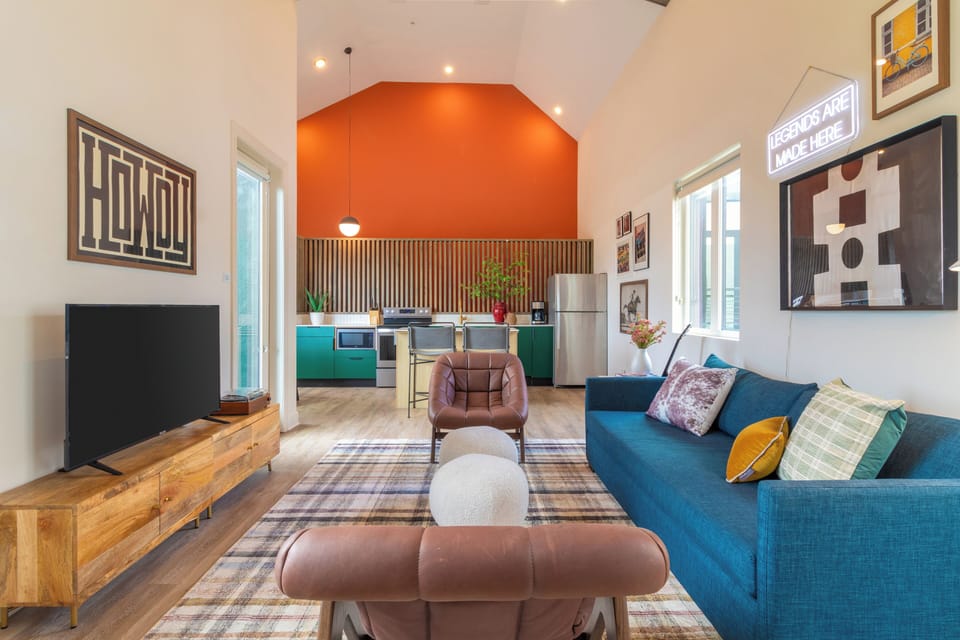 Living area has an aesthetic design.