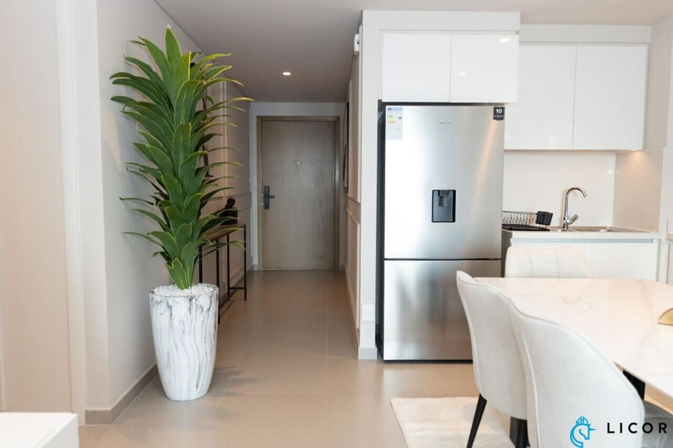 This inviting space sets the tone for your stay, boasting stylish decor.