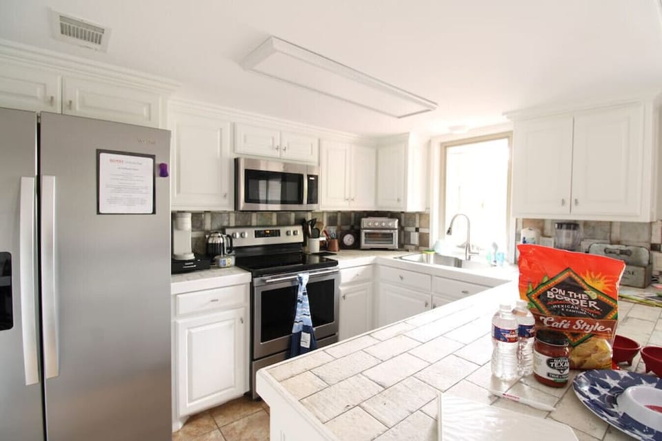 Full Kitchen