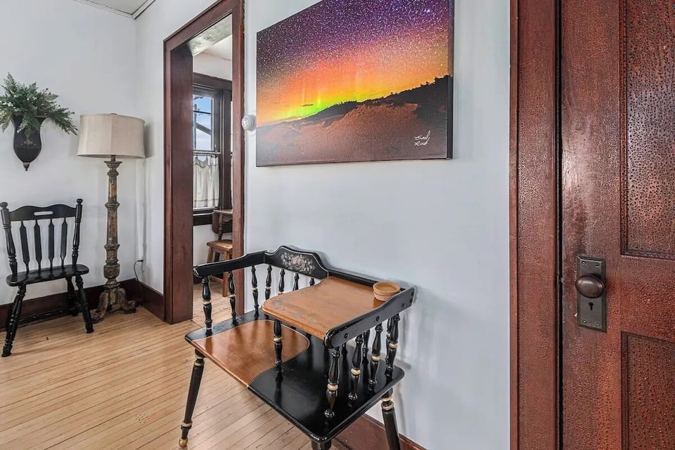 Welcoming Decor - Welcoming Décor