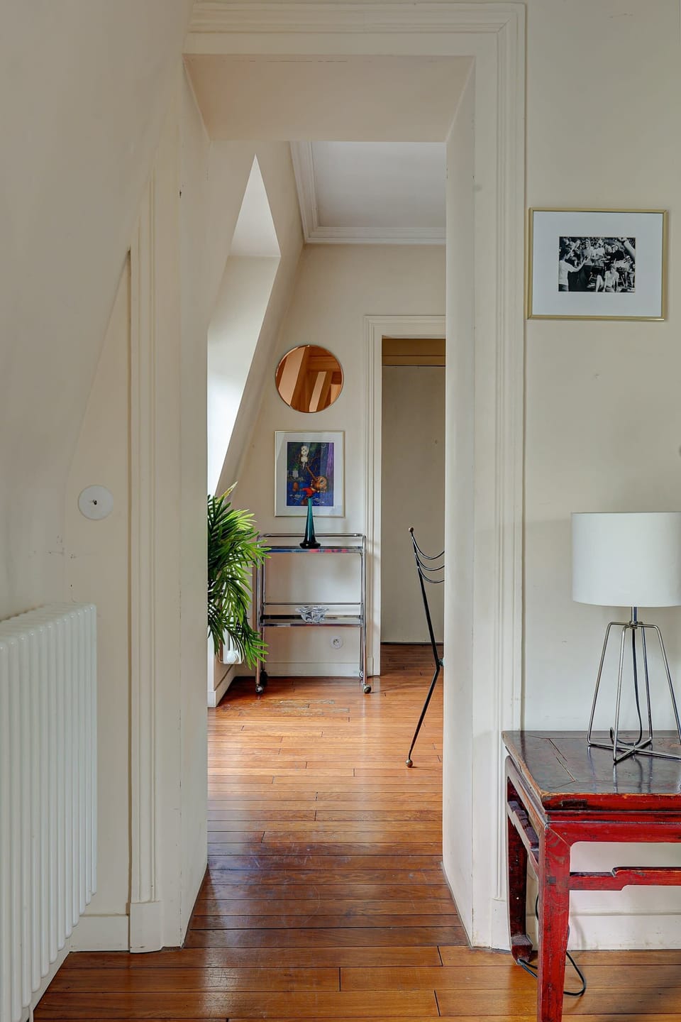 The corridor to the kitchen
