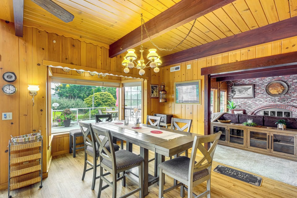 Dining Area | 1st Floor