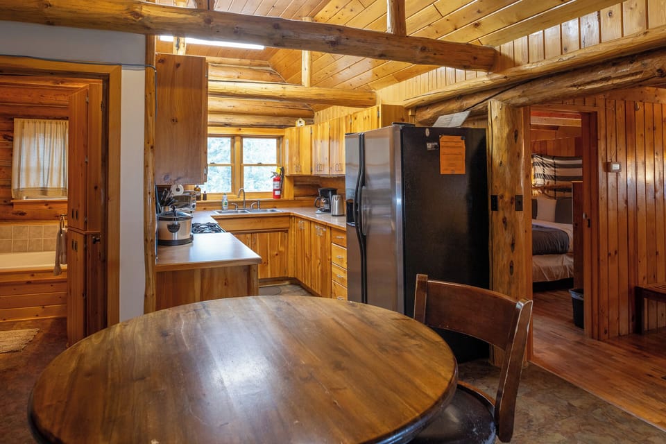 Kitchen and kitchen table