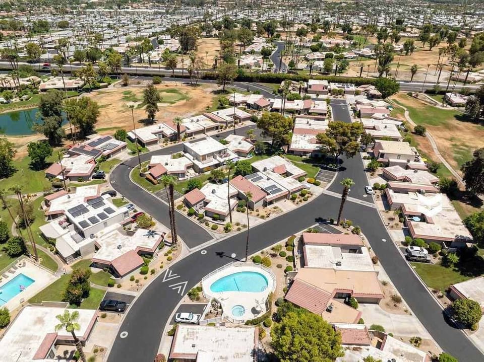 Lovely neighborhood!