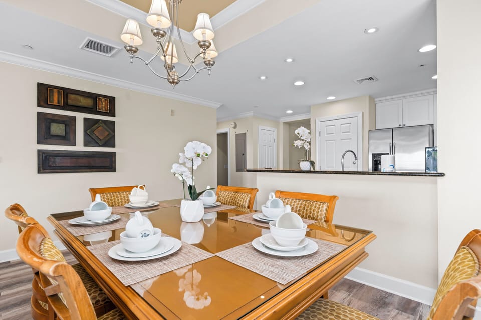 This kitchen and dining room layout is perfect for the family vacation