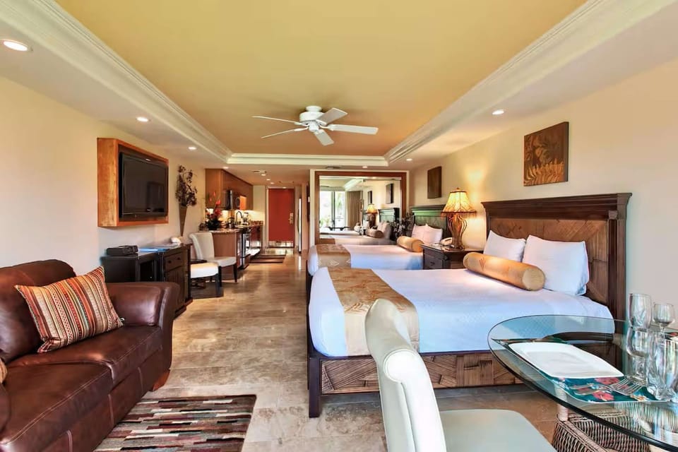 Sleeping Area / Sitting Area / Full Kitchen