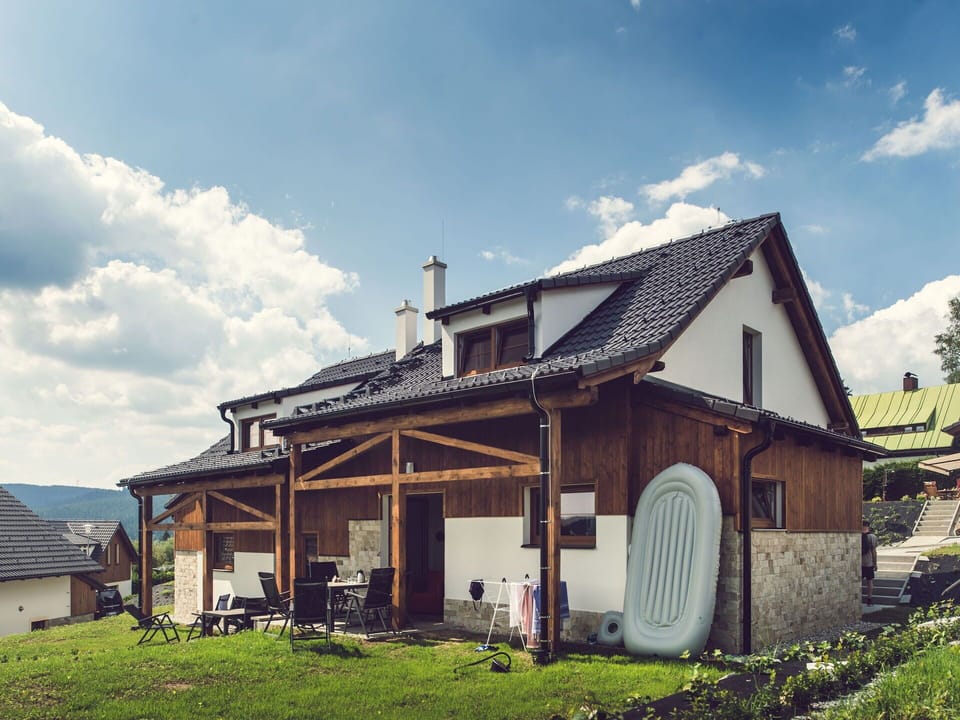 Sky, Plant, Cloud, Building, Window, Tree, Natural Landscape, Land Lot, House, Cottage