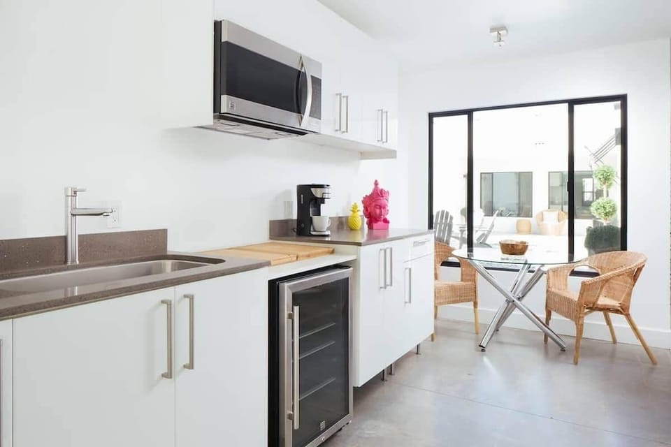 Kitchenette.