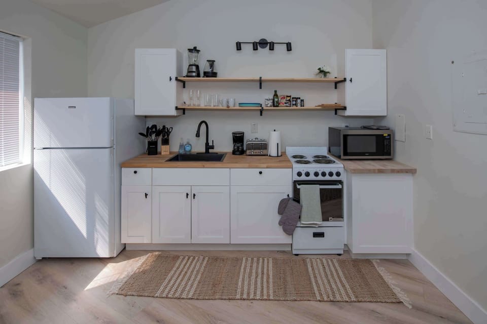 Fully equipped kitchen area