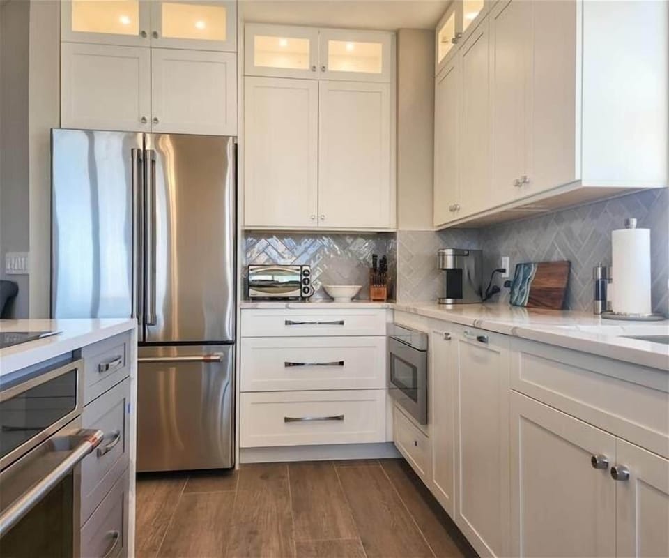 Grand Bay 642 kitchen