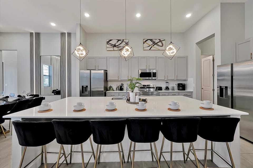 Kitchen Breakfast Bar