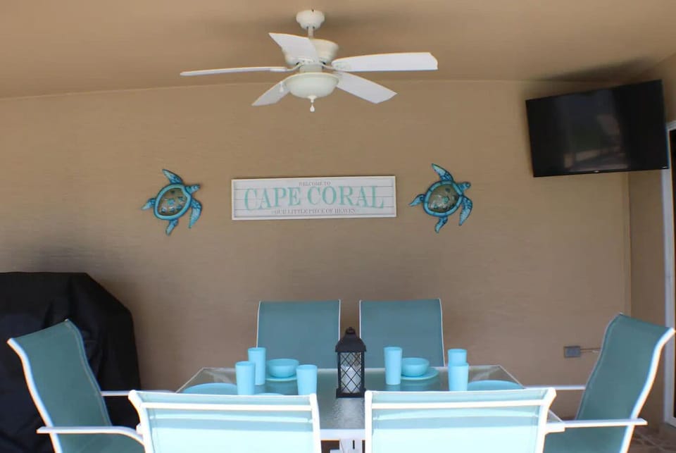 Outdoor Dining with 43” Smart TV